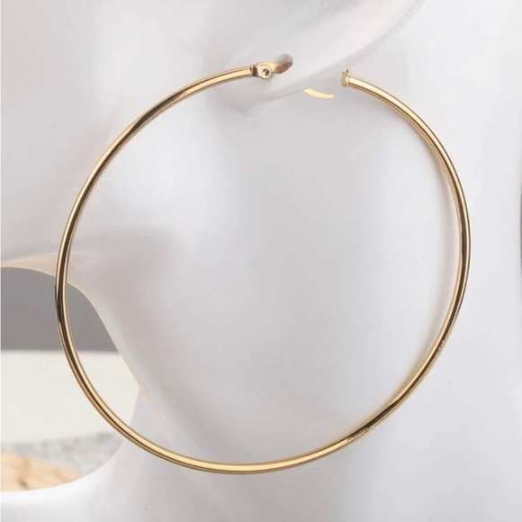3 Pair Gold Hoop Earring Set NWT - Picture 3 of 4